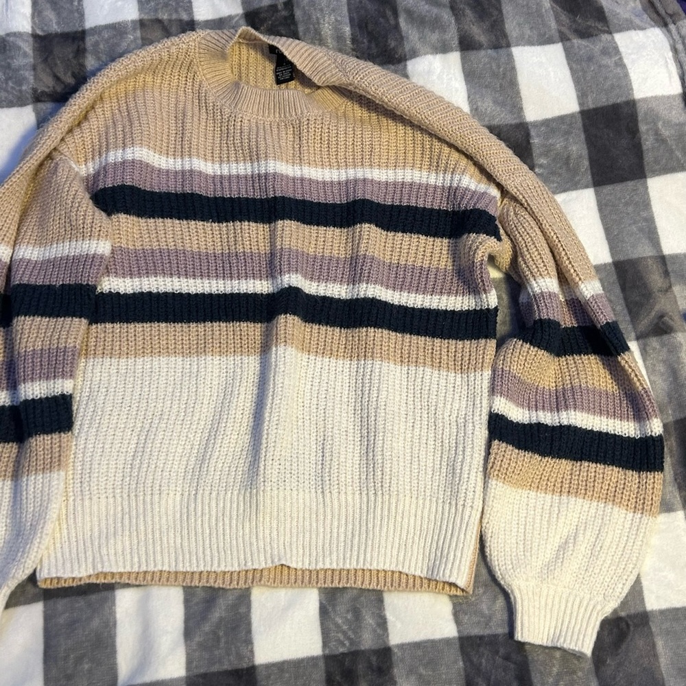 Rue21 sweater women’s small